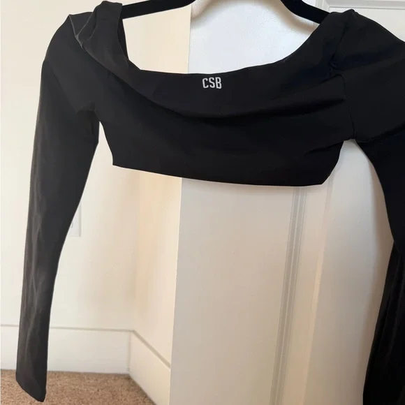 Black Long Sleeve Crop Top - Picture 4 of 4